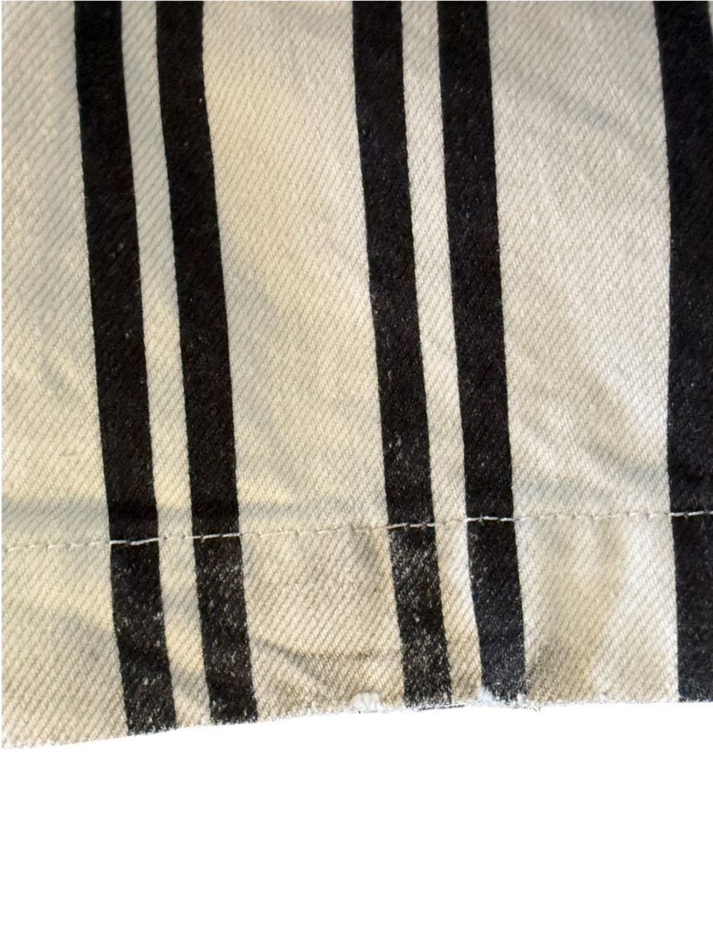 Reformation Logan Ultra High Rise Wide Leg Jeans Size 25 Black White Stripe - Picture 8 of 15